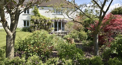 Munden House