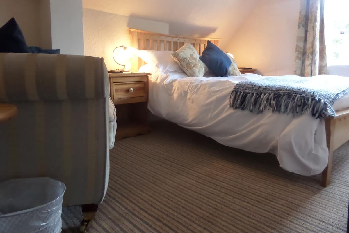 Standard Double Room, Private Bathroom | Hypo-allergenic bedding, individually decorated, individually furnished