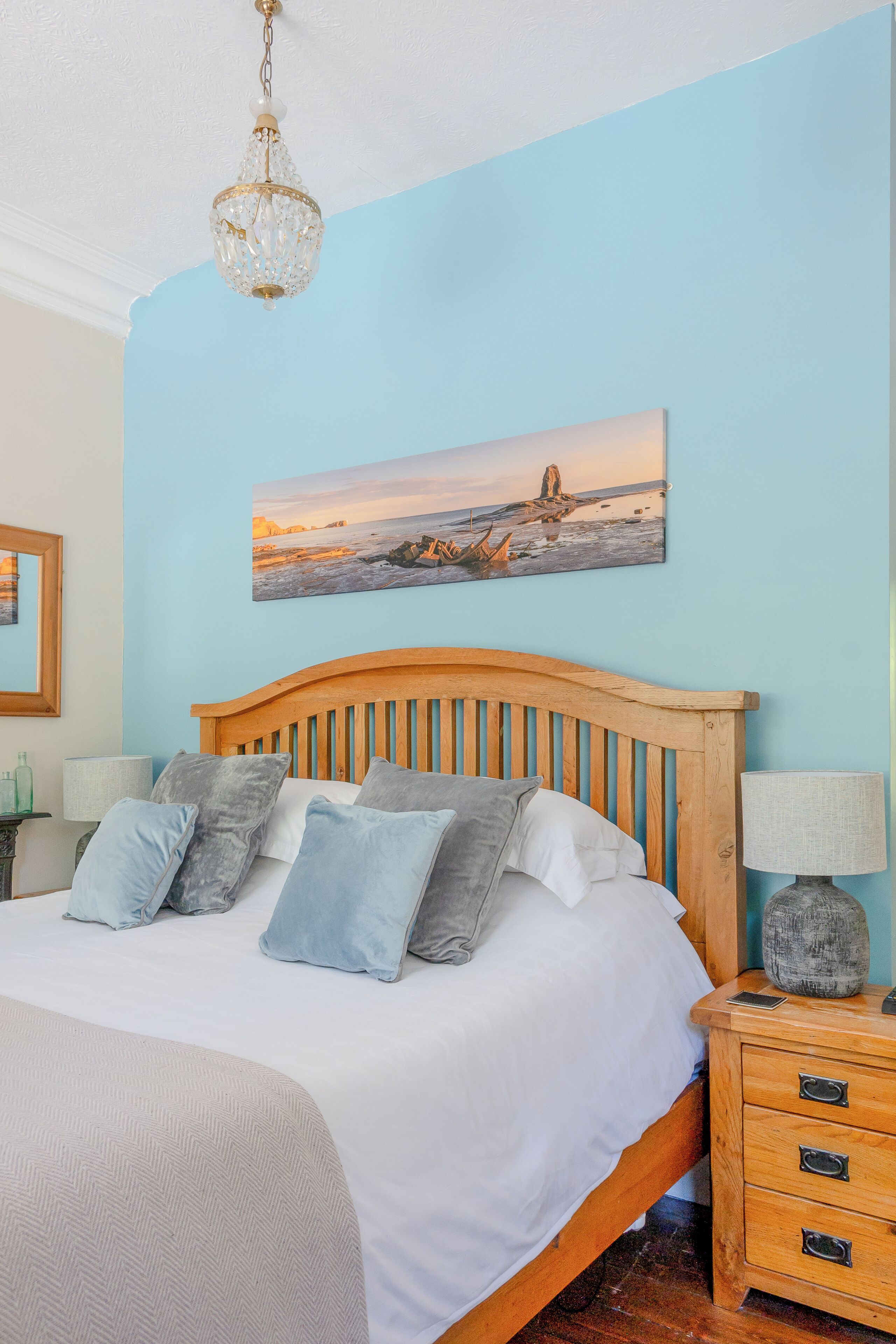 Luxury Double Room, Ensuite | Hypo-allergenic bedding available, iron/ironing board, WiFi (free)