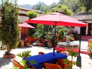 Breakfast and lunch served - Hotel Los Arcos de Sol (San Sebastian del Oeste)