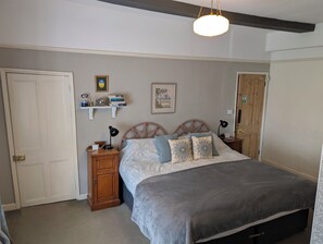 Superior-værelse med dobbeltseng eller 2 enkeltsenge (Cider Room) | Pengeskab på værelset, individuelt design, individuel indretning