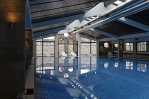 Una piscina techada