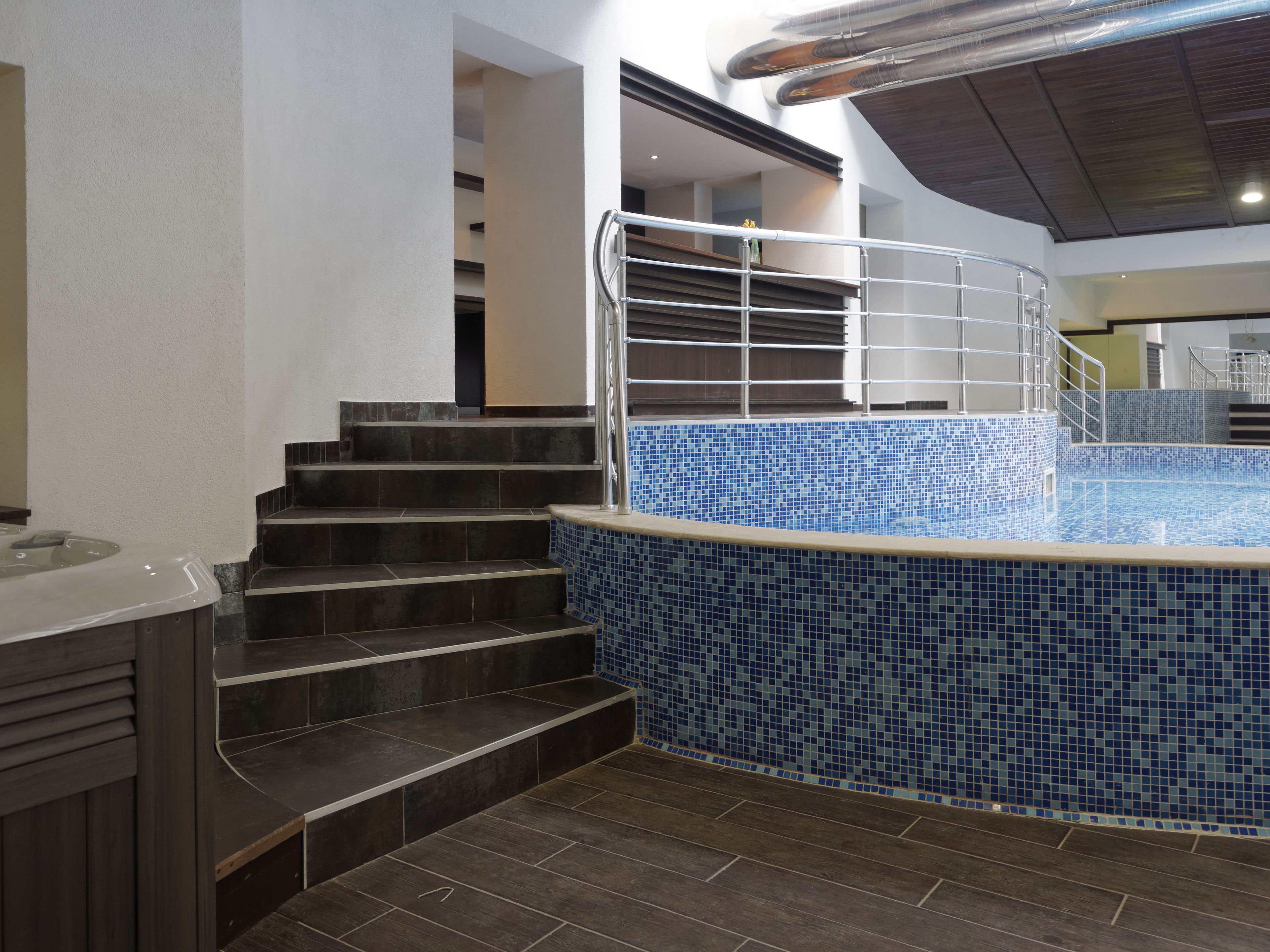 Piscine intérieure