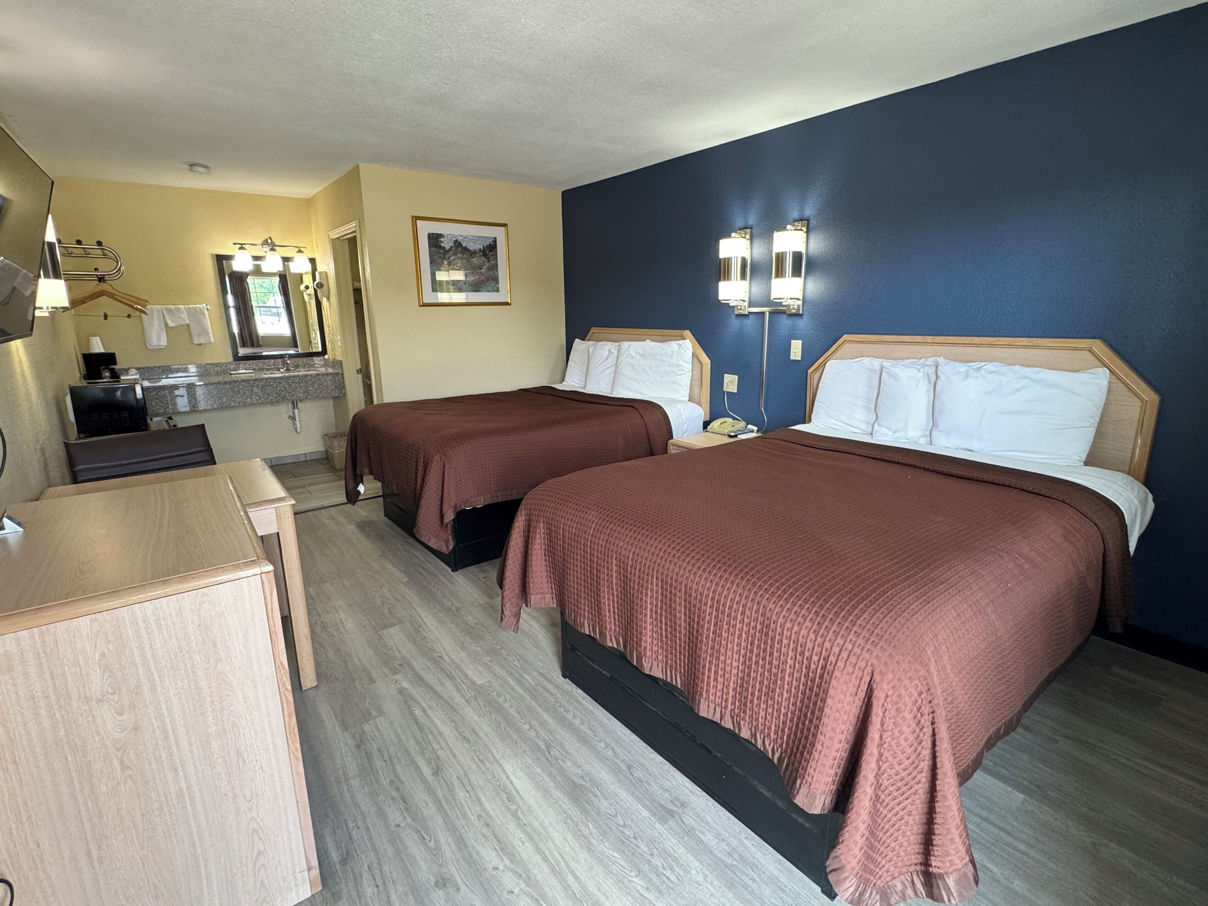 Westwoods Motel — photo 12