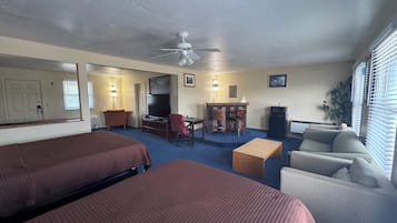 Suite estudio familiar | Escritorio, wifi gratis y ropa de cama