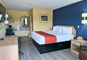 Escritorio, wifi gratis y ropa de cama 