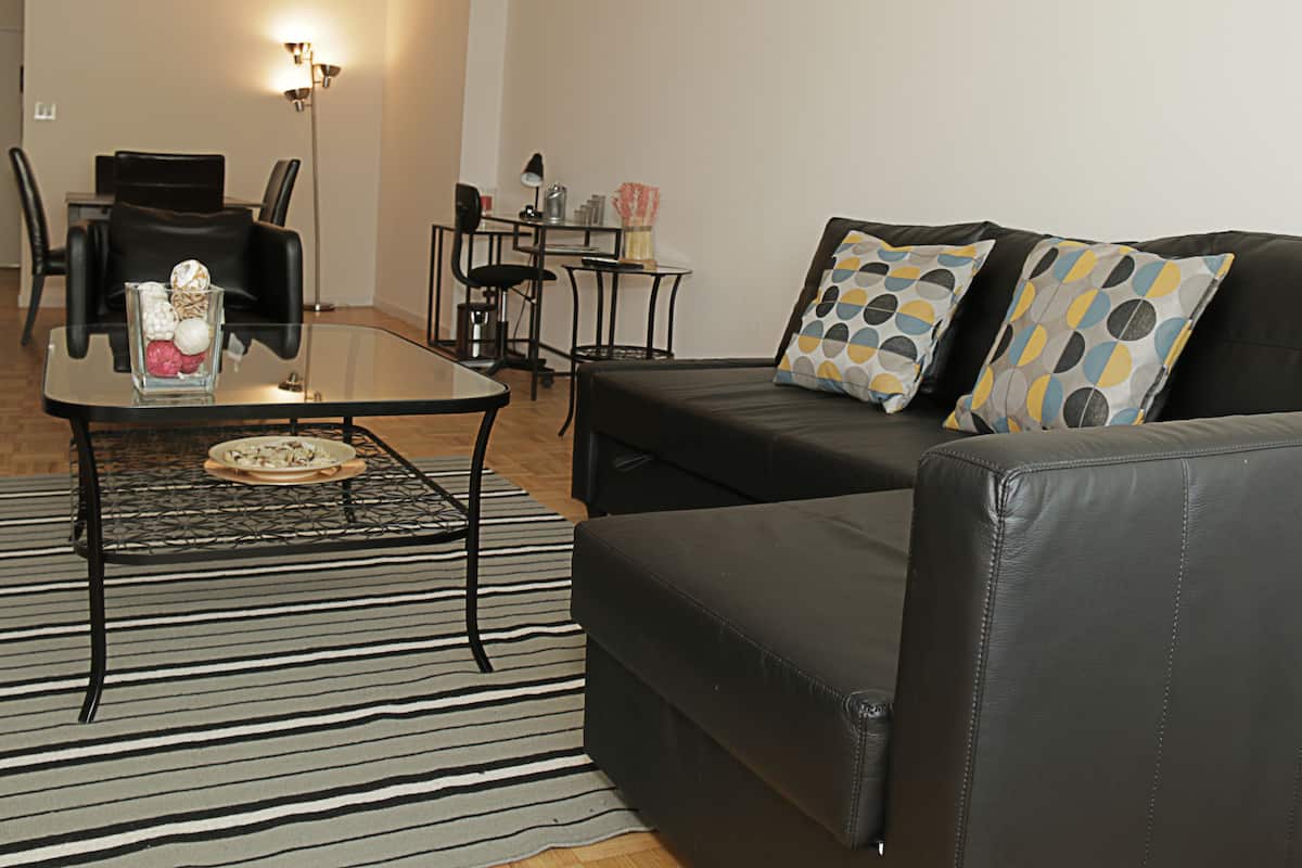 Chambre Luxe, 1 chambre, accessible aux personnes à mobilité réduite, vue montagne | Coin séjour