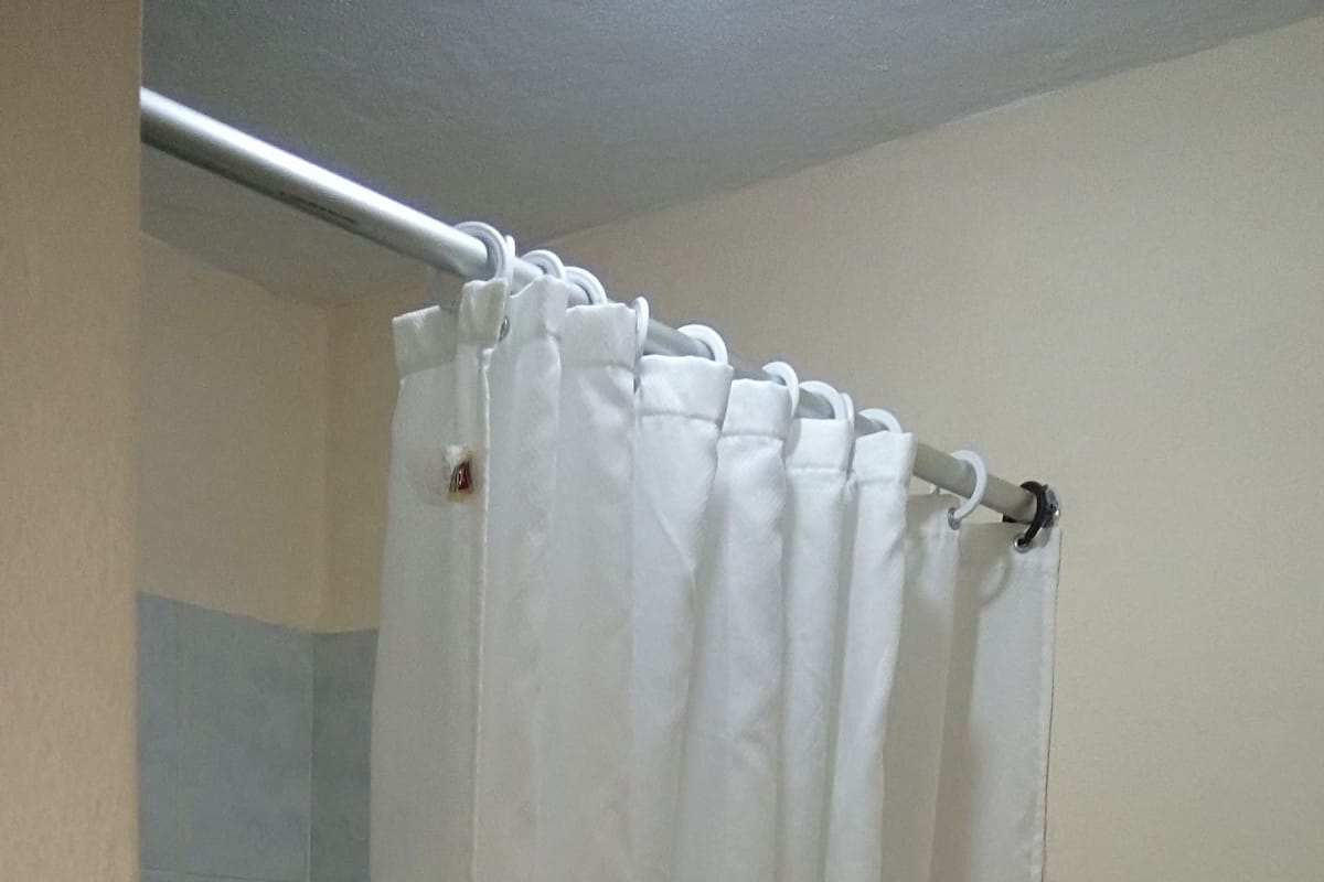 Doppelzimmer, 1 Doppelbett | Badezimmer | Kostenlose Toilettenartikel