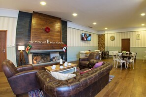 Daily buffet breakfast for a fee - Predela 2 Holiday Apartments (Bansko)