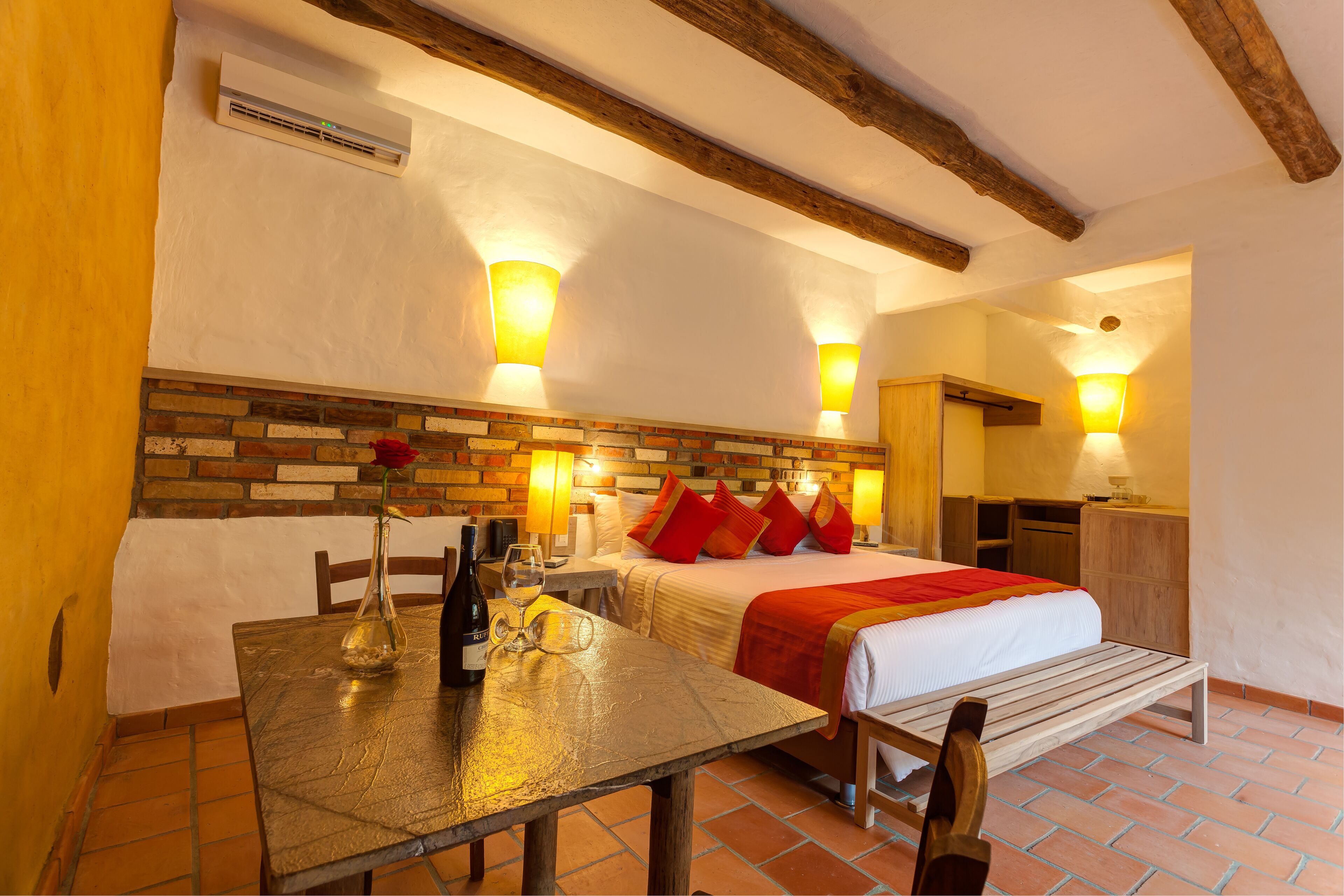 Grand Suite | In-room safe, desk, soundproofing, free WiFi