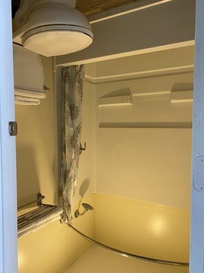 舒適平房, 1 間臥室 | 浴室 | 淋浴設備、免費梳洗用品、提供毛巾