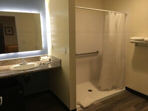 Quadruple Room | Free WiFi