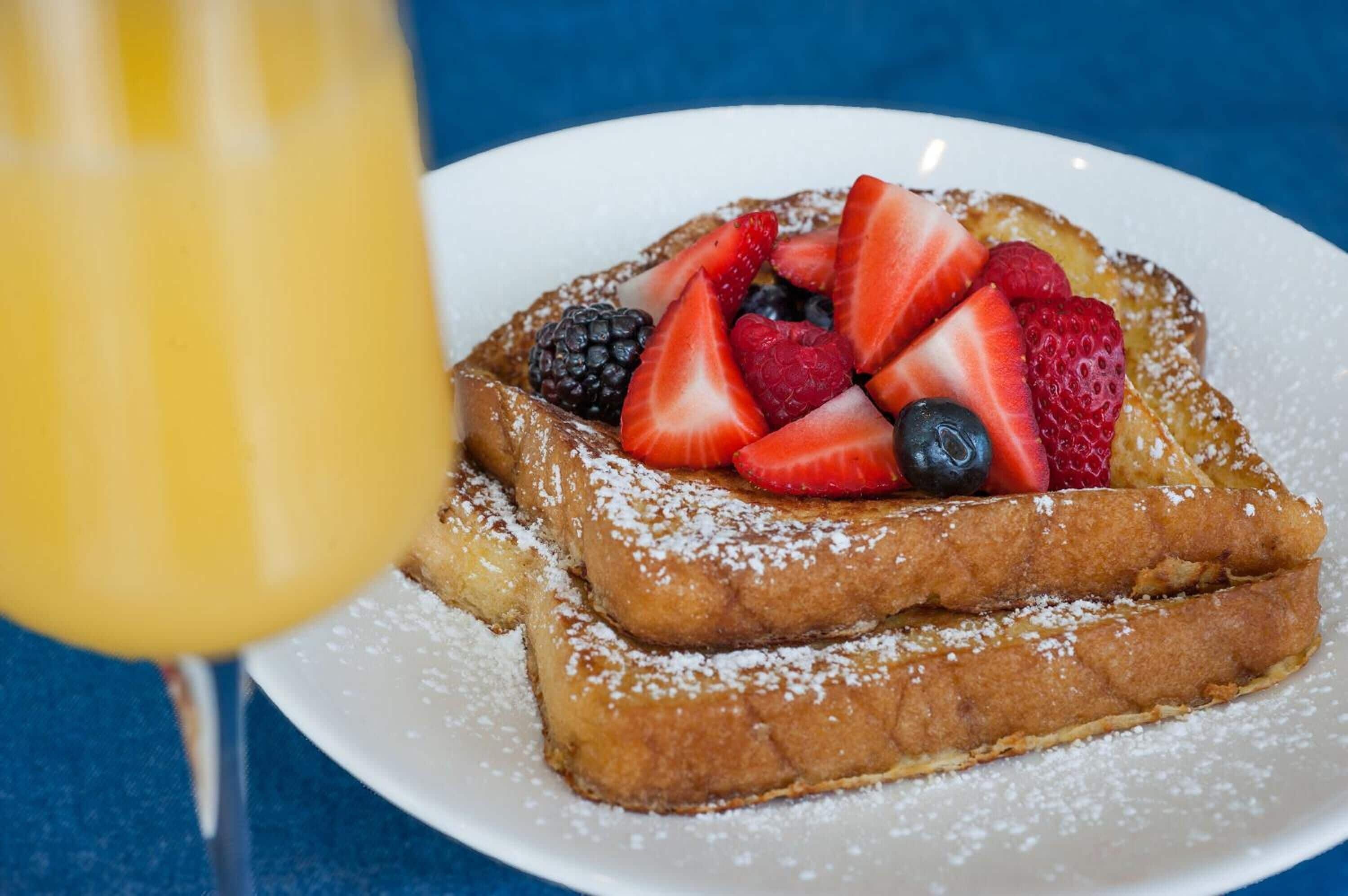 breakfast, lunch, dinner served; american cuisine