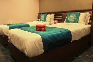 Desk, rollaway beds, free WiFi