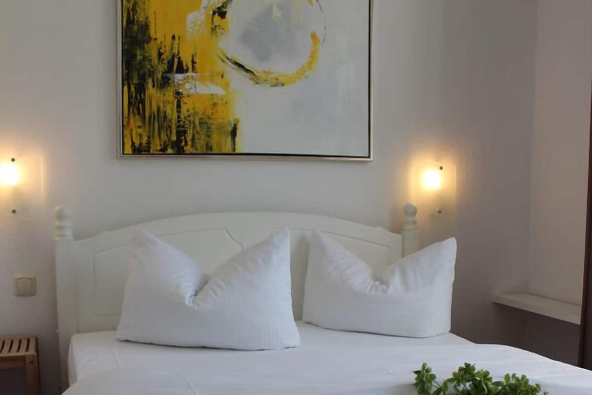 Minibar, in-room safe, free cribs/infant beds, rollaway beds