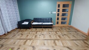 Ruby (101) | บริเวณนั่งเล่น | ทีวีจอแบน