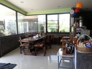Breakfast, lunch, dinner served; international cuisine  - Donchai House (Chiang Mai)