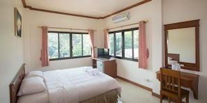 Standard Double Room | Minibar, in-room safe, individually decorated, individually furnished - Donchai House (Chiang Mai)
