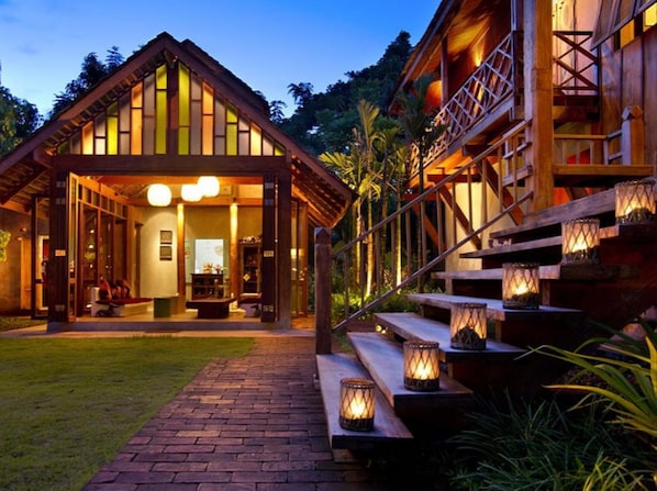 บริเวณภายนอก