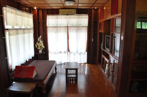 Habitación familiar | Zona de estar | Una televisión