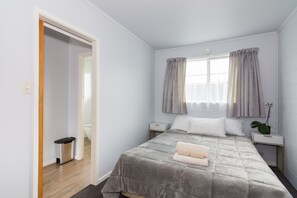 Family Unit | Skrivebord, strykejern/-brett, wi-fi (inkludert) og sengetøy