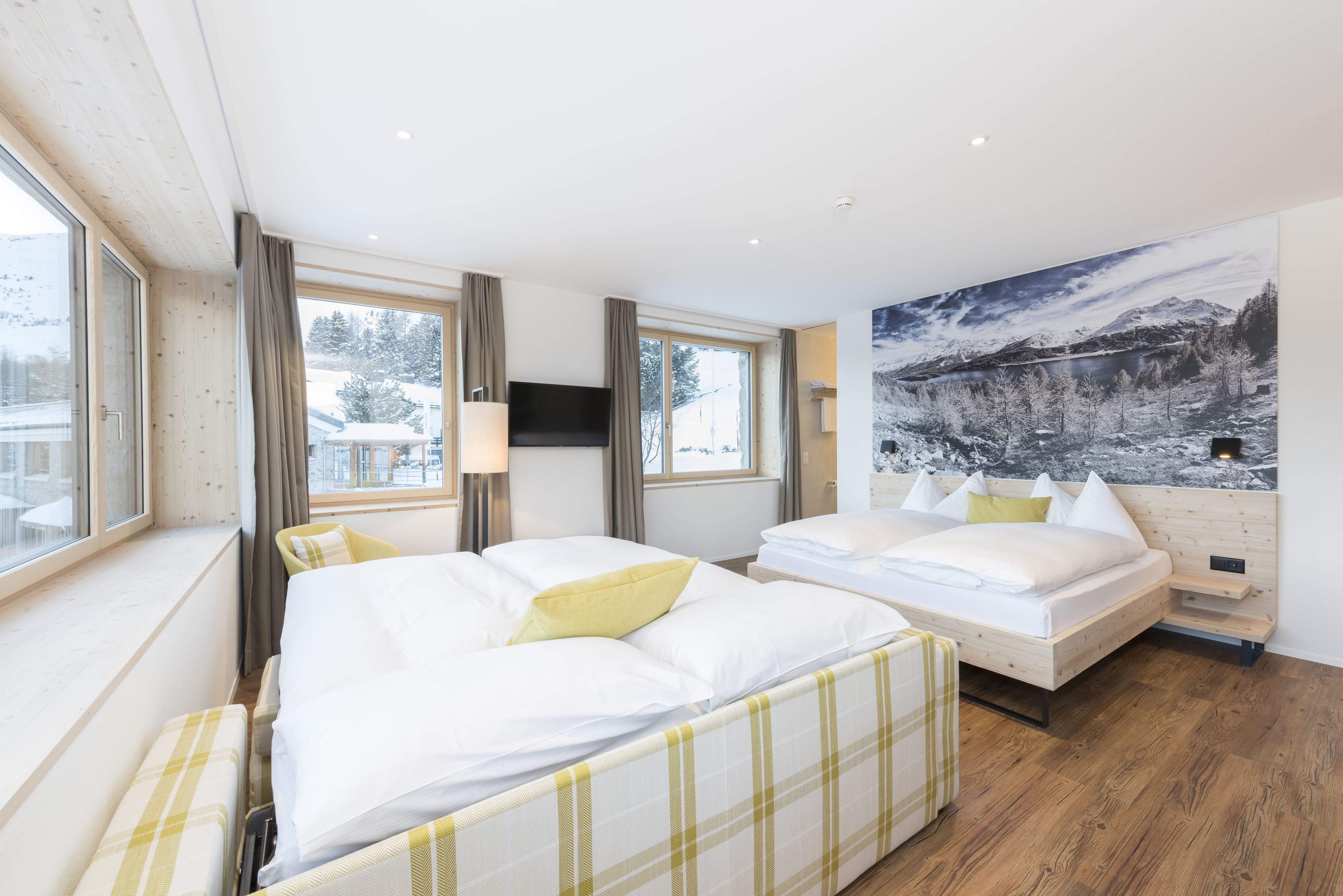 panorama family room | 2 bedrooms, hypo-allergenic bedding, in-room safe