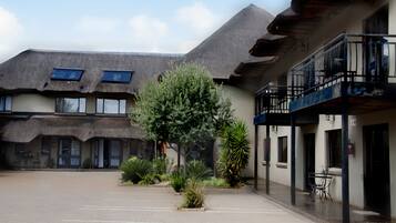 Fachada de la propiedad