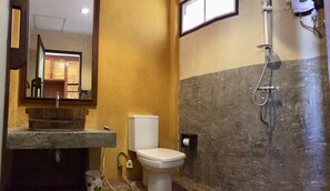 Ducha, artículos de tocador gratuitos, toallas