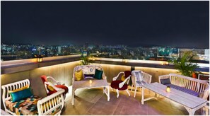 Breakfast, lunch, dinner served; pool views  - T24 Residency Mumbai International Airport Hotel (Mumbai)