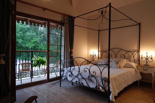 Deluxe Double Room with Terrace | Biancheria da letto di alta qualità, minibar, una cassaforte in camera