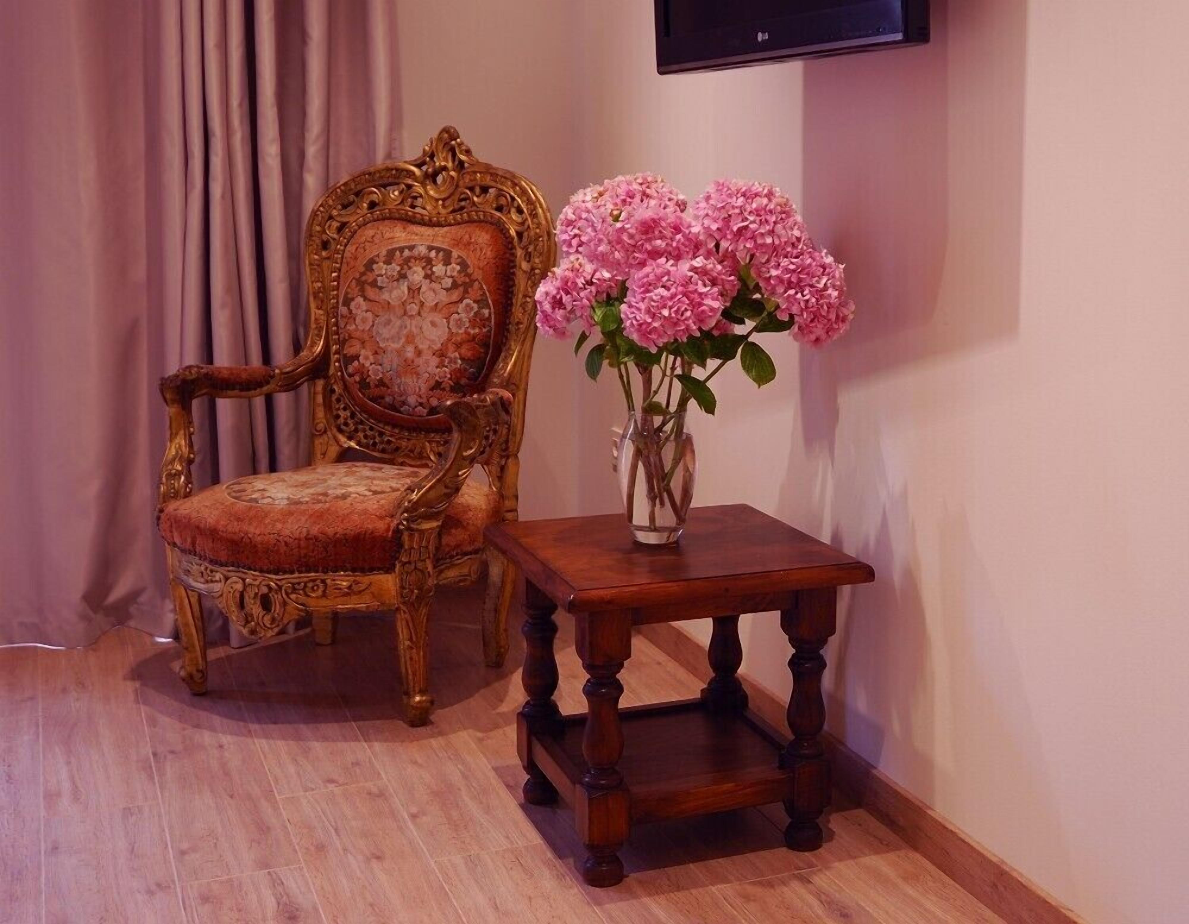 minibar, in-room safe, desk, soundproofing