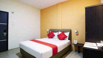 Desk, free WiFi, bed sheets