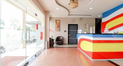 Blitz Hotel Batam Near Sultan Mahmud Ri'ayat Shah Mosque