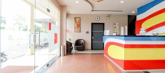 Blitz Hotel Batam Near Sultan Mahmud Ri'ayat Shah Mosque