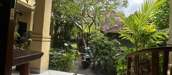 Sari Buana Bed & Breakfast