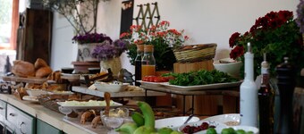 Cunda Zehra Teyzenin Evi