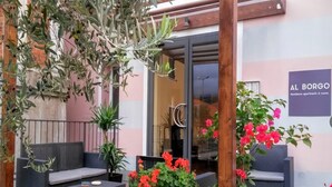 Exterior detail - Residence Al Borgo (Sarzana)