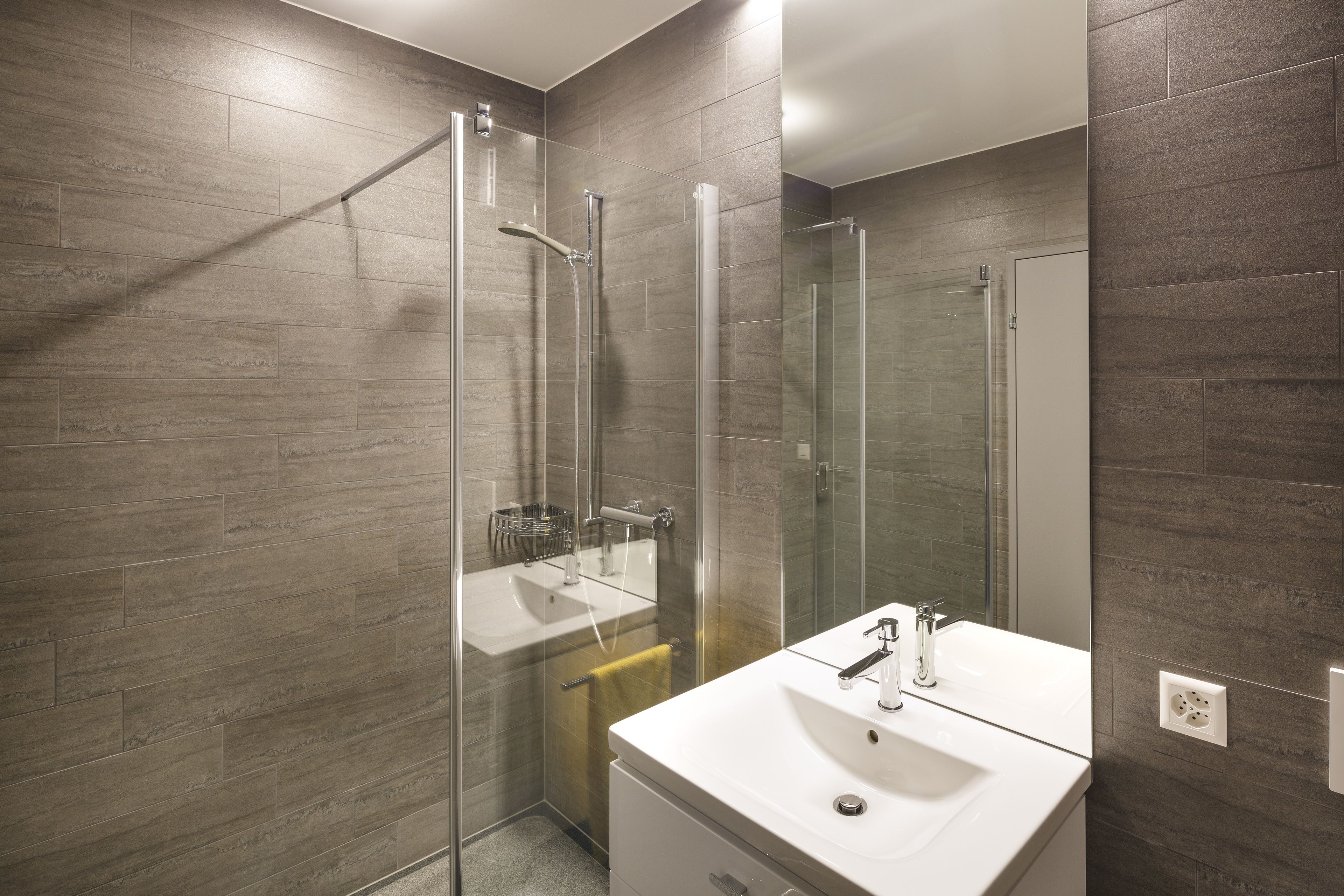 One Room Apartment   | Bathroom | Shower, towels