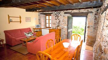 ์ฝํฐ์ง, ์นจ์ค 2๊ฐ, ์ฐ ์ ๋ง | ๊ฑฐ์ค