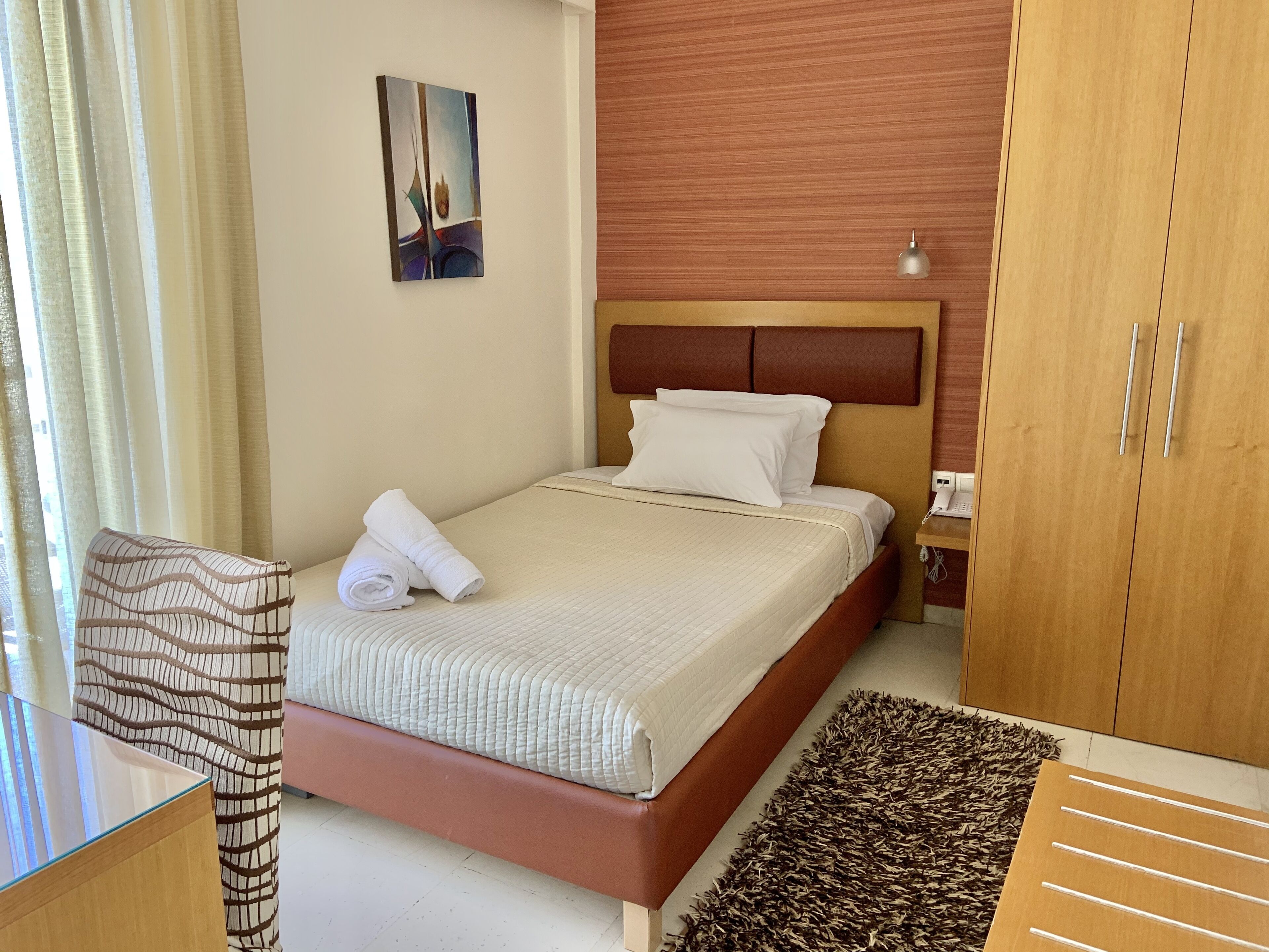 single room | iron/ironing board, free cots/infant beds, free wifi, bed sheets
