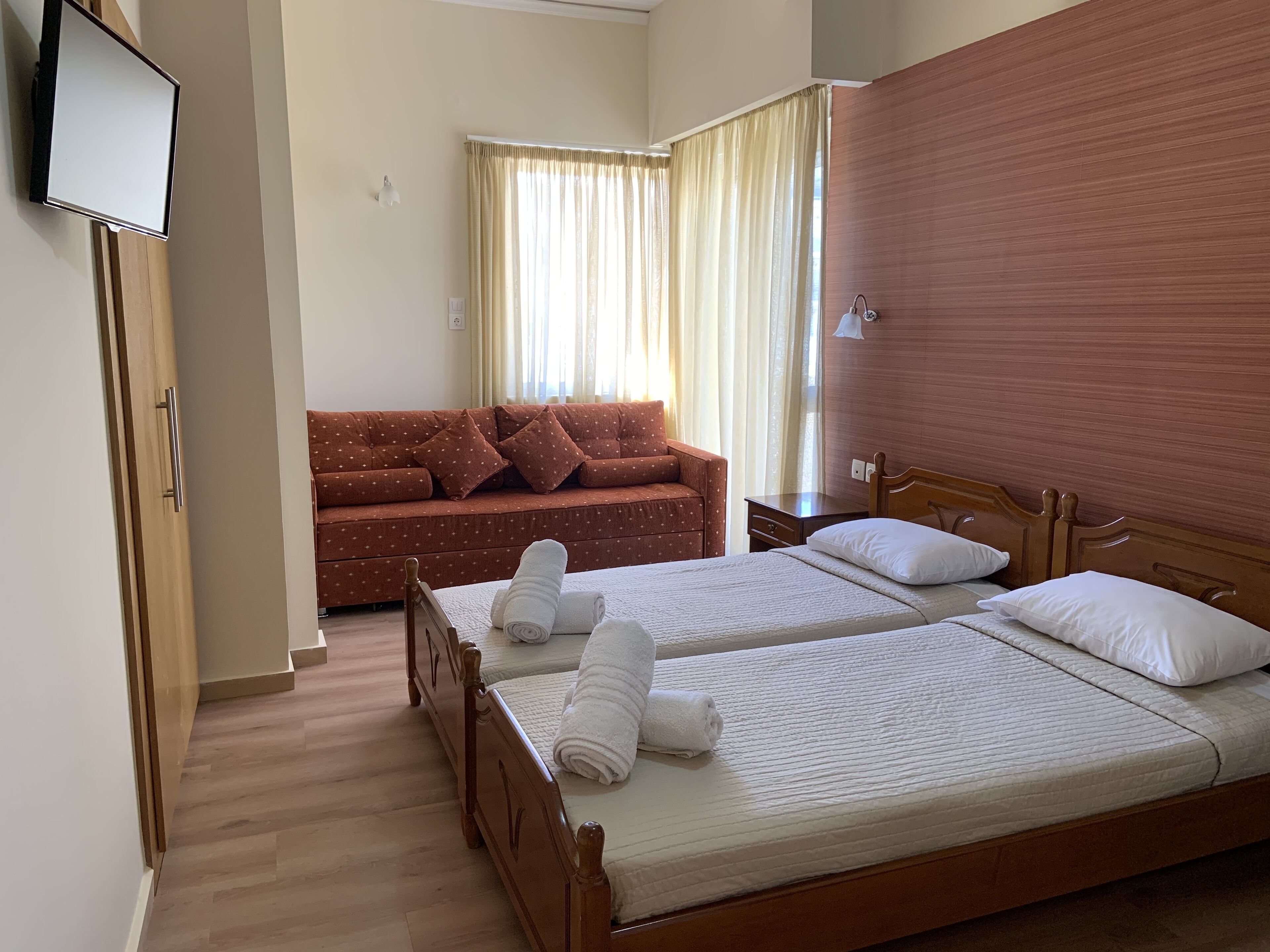 economy room | iron/ironing board, free cots/infant beds, free wifi, bed sheets