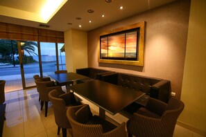 Petit déjeuner buffet compris tous les jours