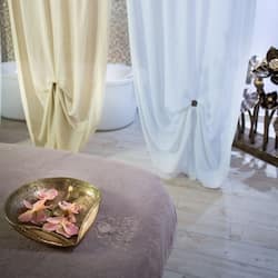 Couples treatment room(s), sauna, steam room, body treatments