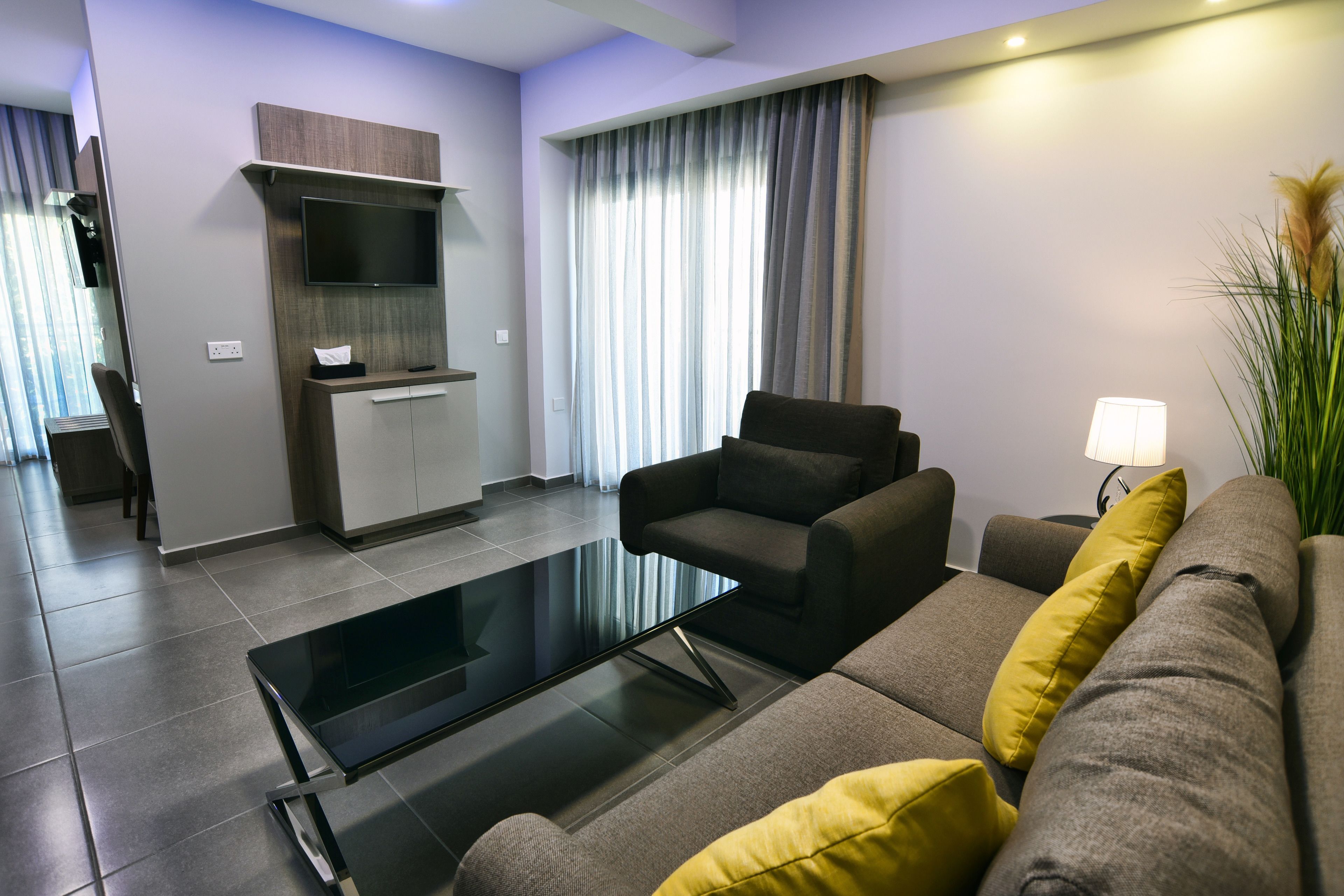 Rise Street Art Hotel 