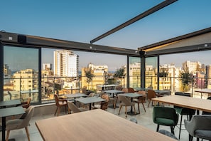 Breakfast, lunch, dinner served; international cuisine - Rise Urban Art Hotel (Larnaca)