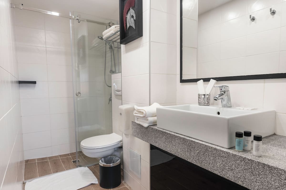 standard double or twin room | in-room safe, desk, blackout curtains, soundproofing