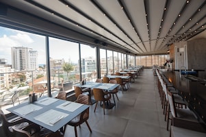 Se sirven desayunos, almuerzos, cenas y cocina internacional