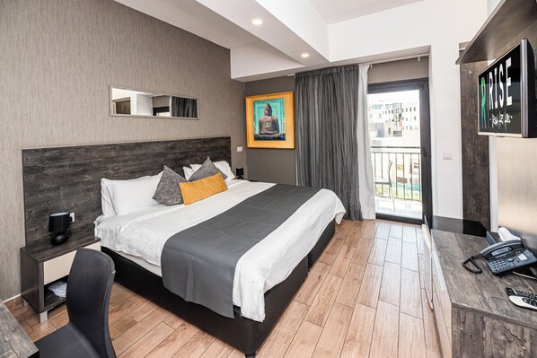 Standard Double or Twin Room | 1 bedroom, in-room safe, desk, blackout drapes - Rise Urban Art Hotel (Larnaca)
