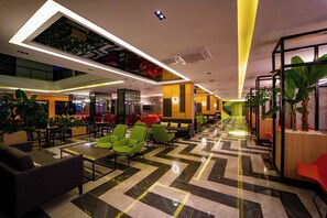 Lobby sitting area - NoxInn Deluxe Hotel - All inclusive (Alanya)