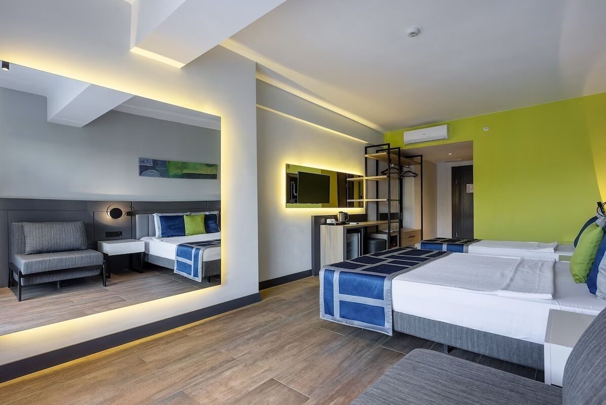 Premium bedding, minibar, in-room safe, soundproofing